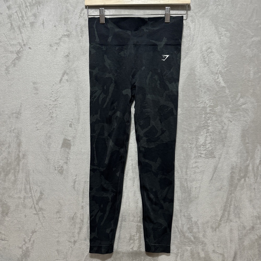 Gymshark Adapt Camo Seamless Leggings Black Green Size Medium Scrunch Bum